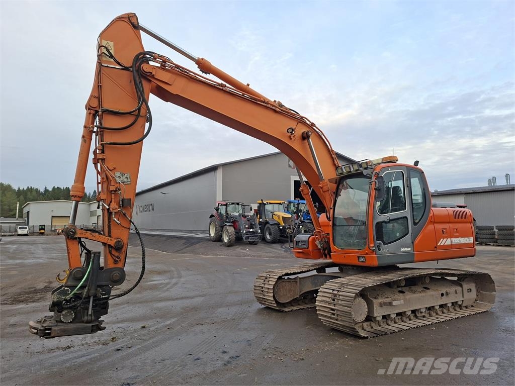 Doosan DX180LC PYÖRITTÄJÄLLÄ Raupenbagger
