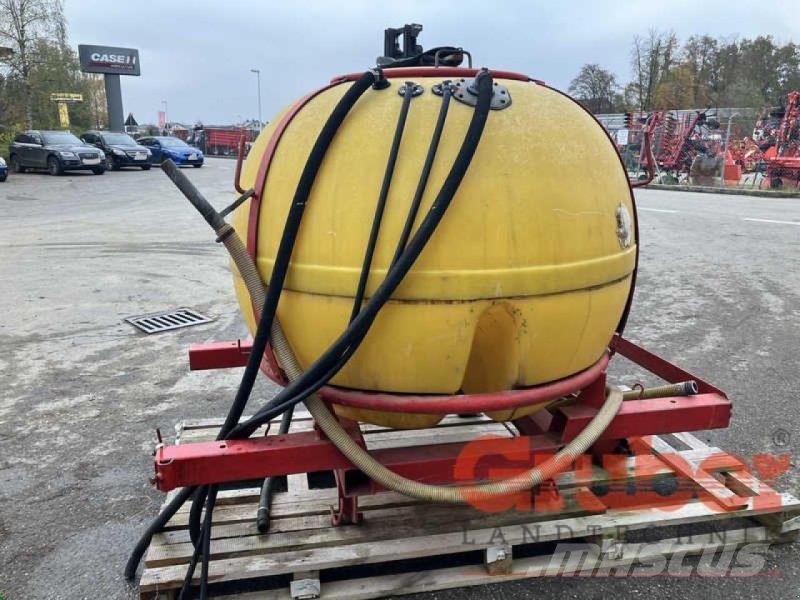 Rau 1.000 l Anhängespritzen
