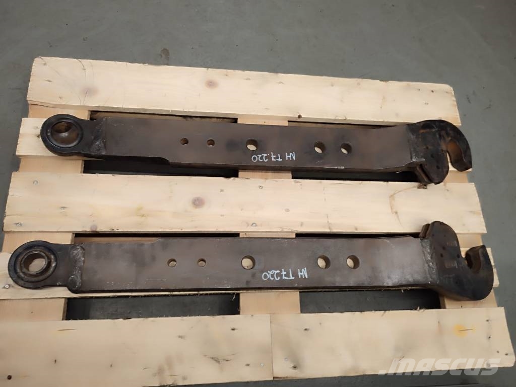 New Holland T7.220 rear linkage lower arm Boom I dipper ruke