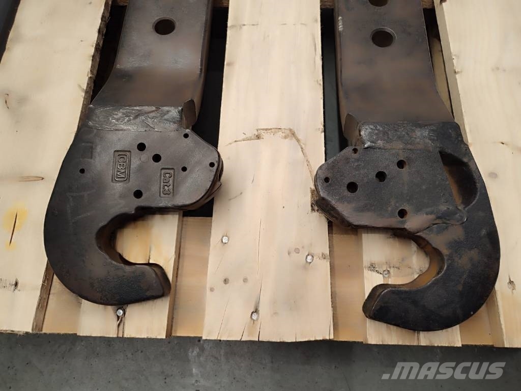 New Holland T7.220 rear linkage lower arm Boom I dipper ruke