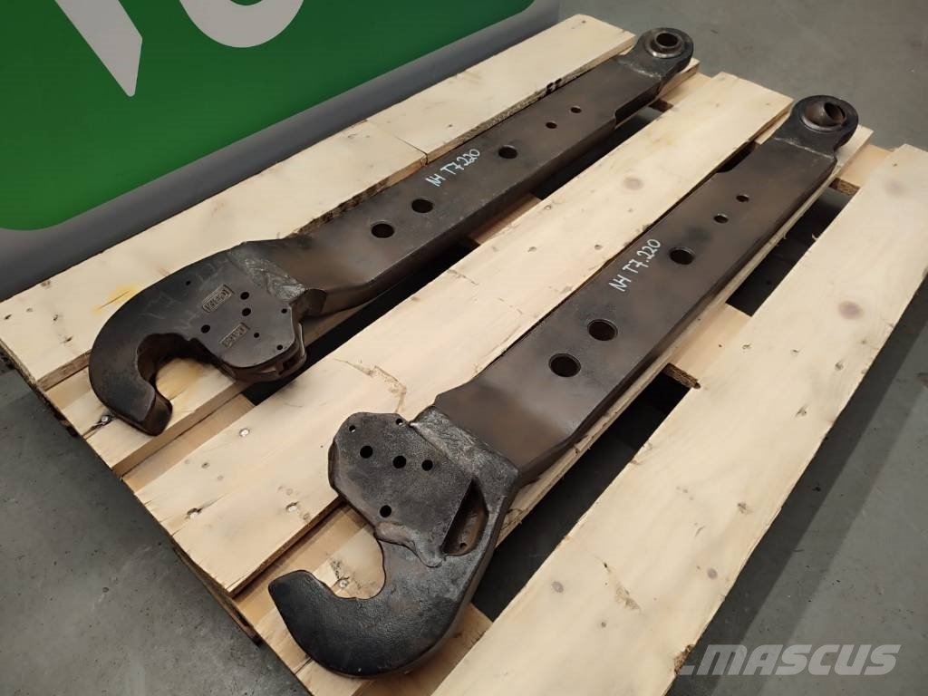 New Holland T7.220 rear linkage lower arm Boom I dipper ruke