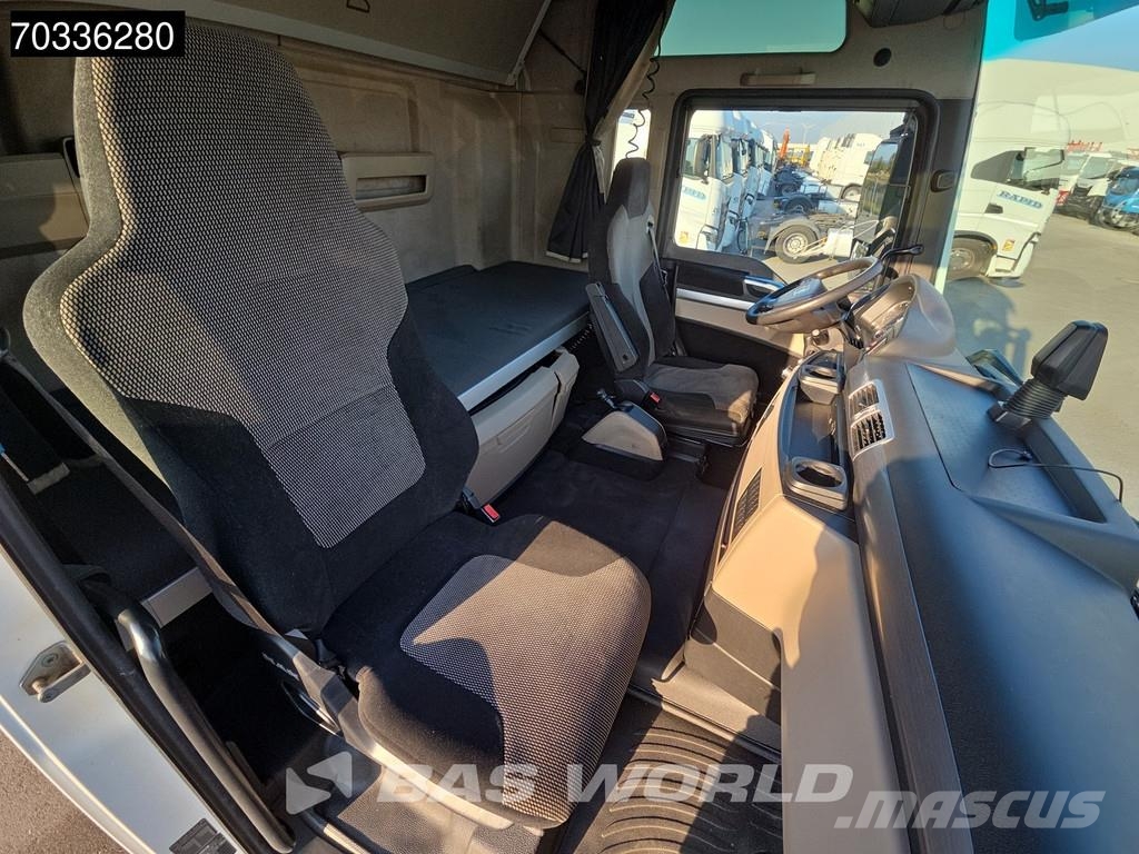 MAN TGX 18.500 TGX 4X2 XXL Mega Hebesattel Retarder 2x Vilcēji
