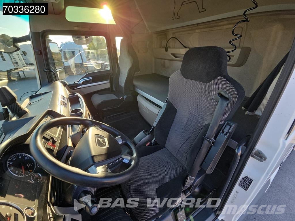 MAN TGX 18.500 TGX 4X2 XXL Mega Hebesattel Retarder 2x Vilcēji