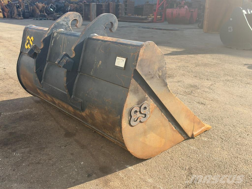 Eurosteel ditch cleaning bucket CW40 2000mm Bakken