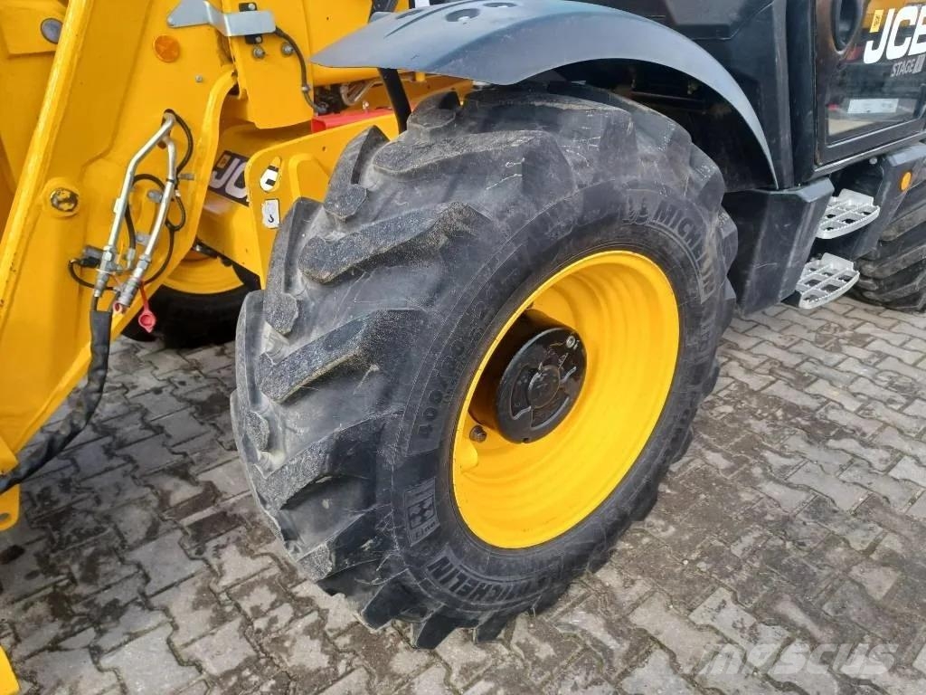 JCB 531-70 مناولات متداخلة