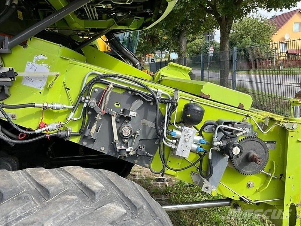 CLAAS Lexion 600 TT 聯合收穫機
