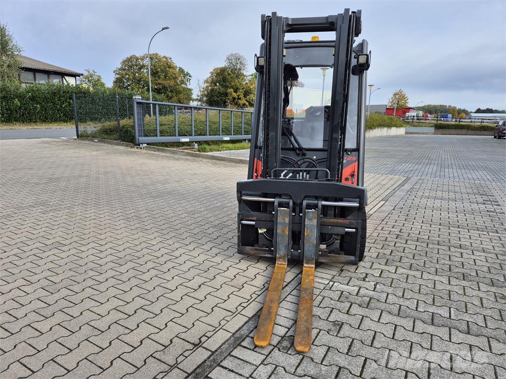 Linde H25D-02 Дизельні навантажувачі