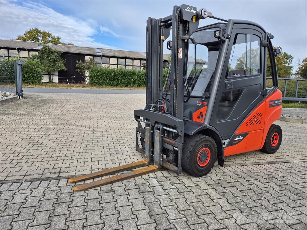 Linde H25D-02 Дизельні навантажувачі