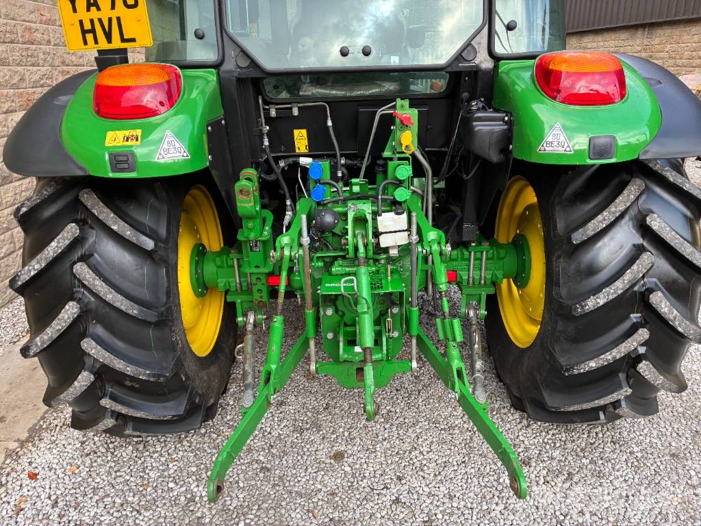 John Deere 5075E Traktori