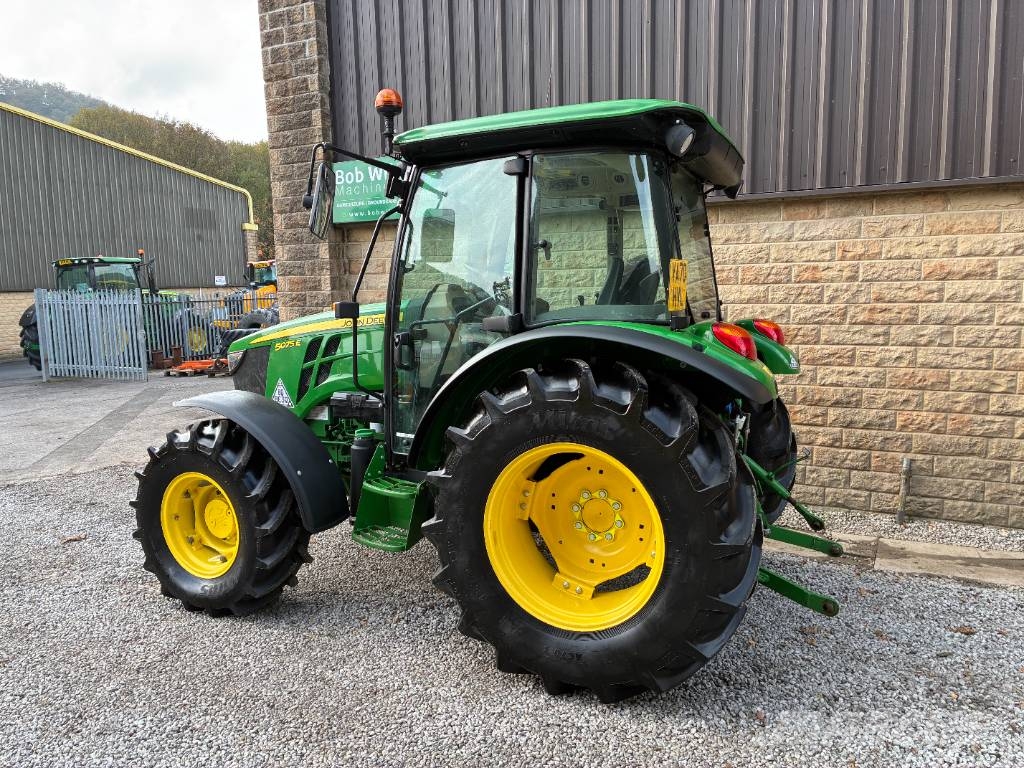 John Deere 5075E Traktori