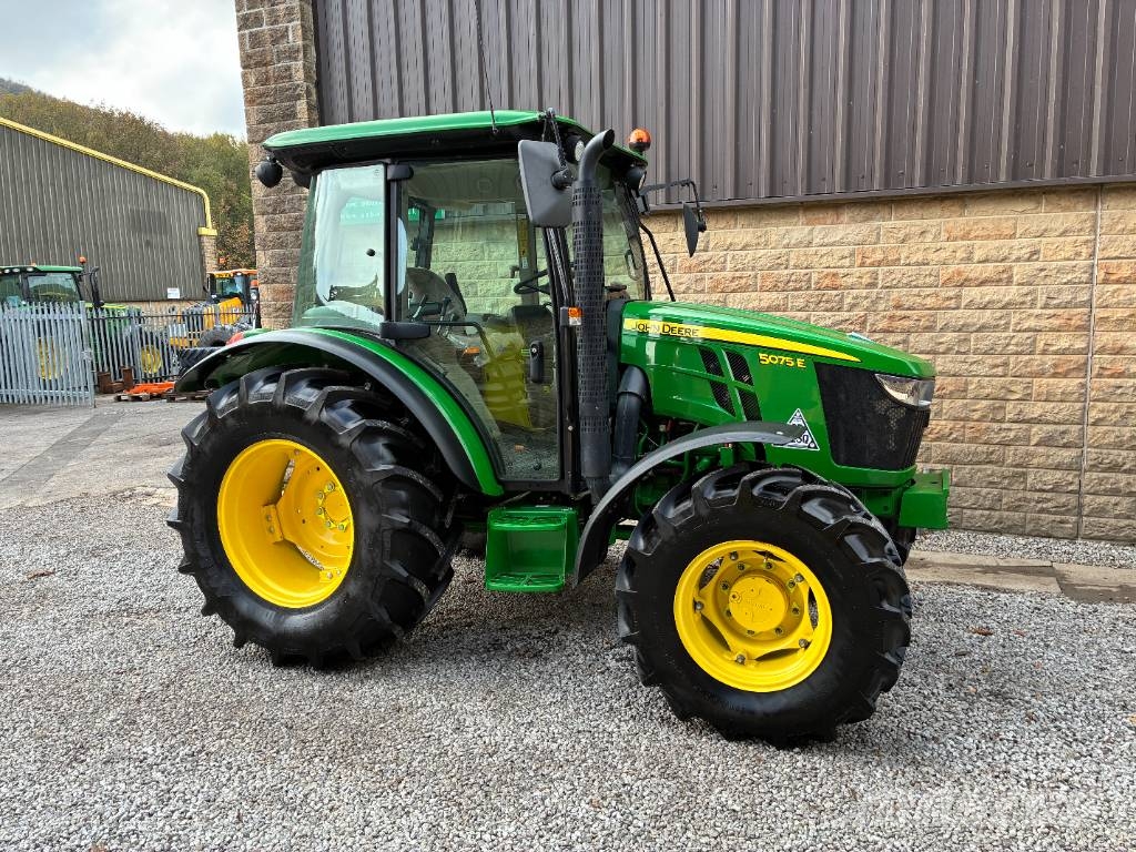 John Deere 5075E Traktori