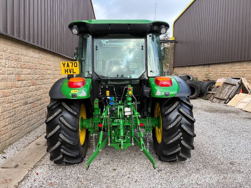 John Deere 5075E Traktori