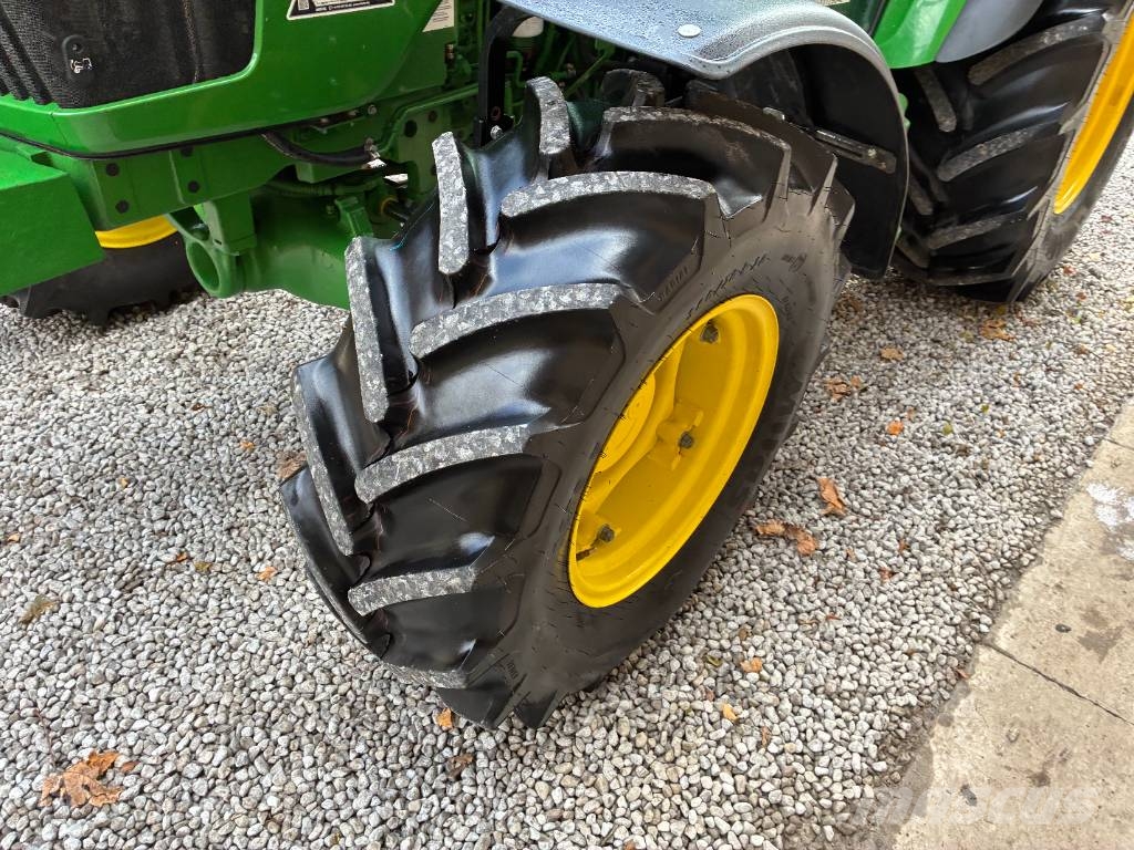 John Deere 5075E Traktori