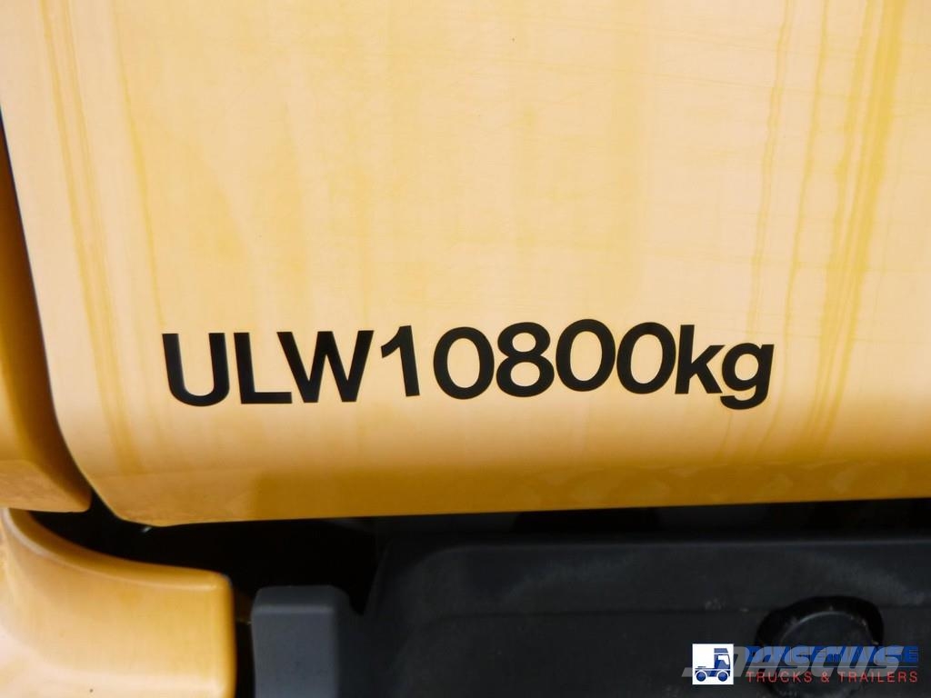 Volvo FE 330 6x4 RHD gritter / salt spreader Rolby