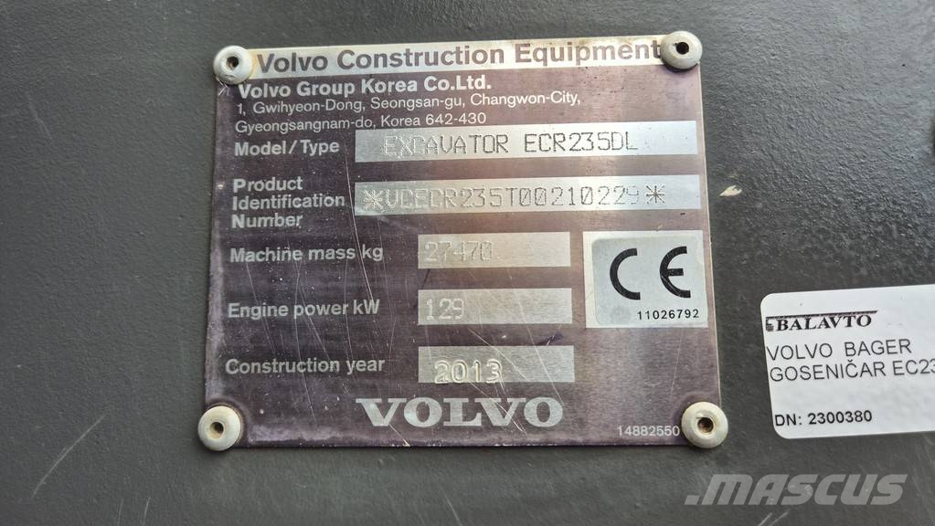 Volvo ECR235DL - 2013 YEAR - 10370 HOURS - 3X BUCKETS حفارات بعجل