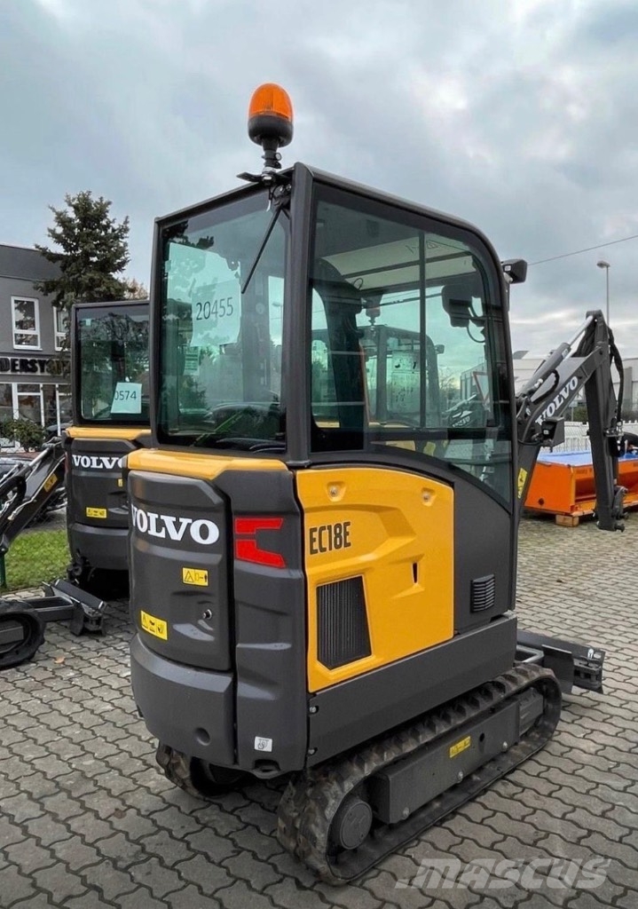 Volvo EC 18 E حفارات صغيرة أقل من 7 طن (حفارات صغيرة)