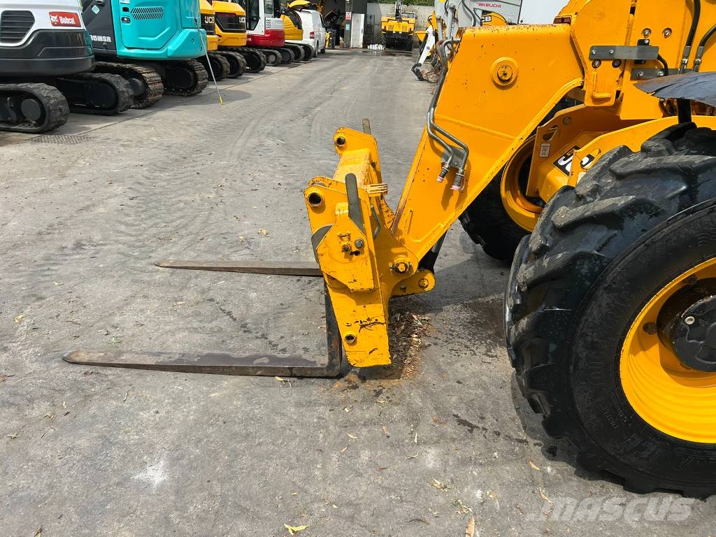 JCB 535-95 Teleskopiniai krautuvai