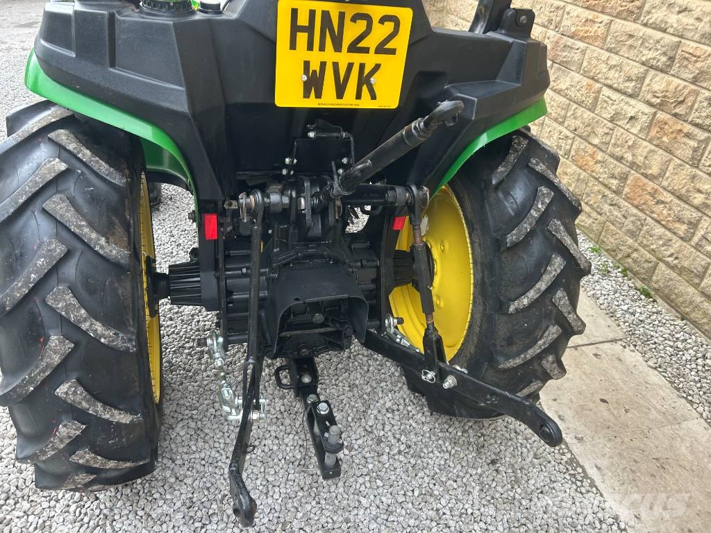 John Deere 3038E Traktorer