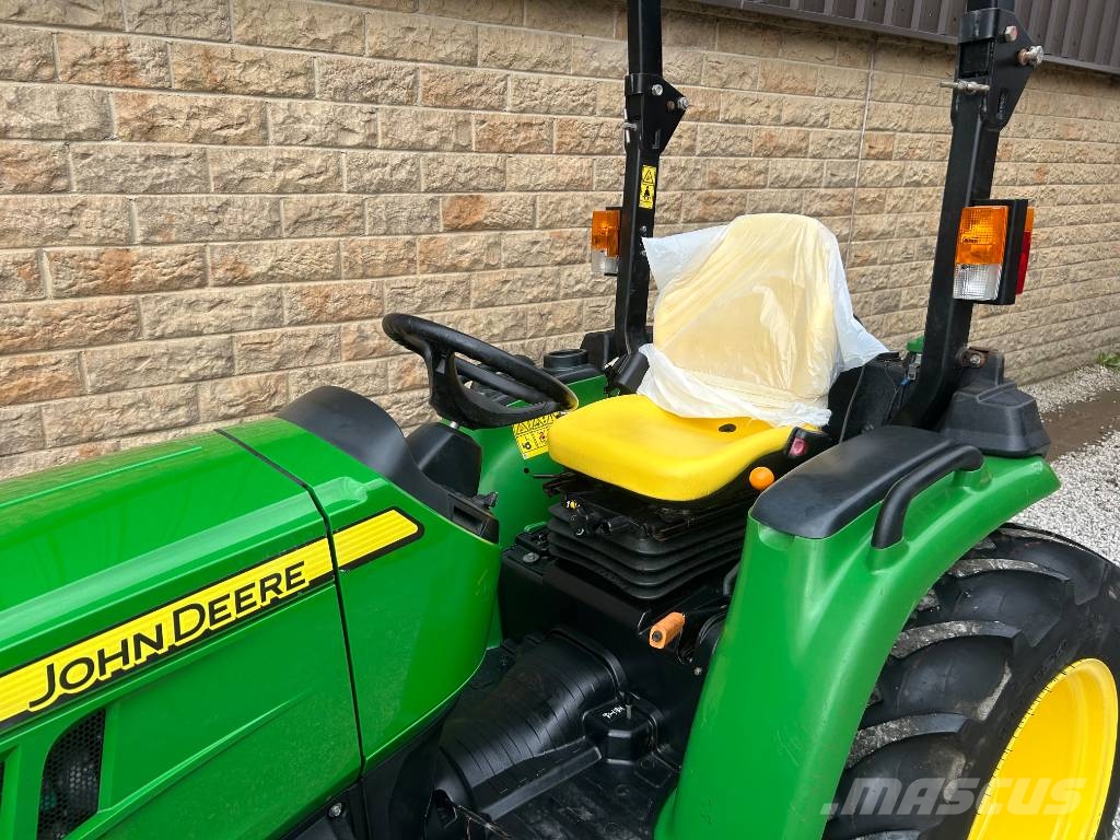 John Deere 3038E Traktorer