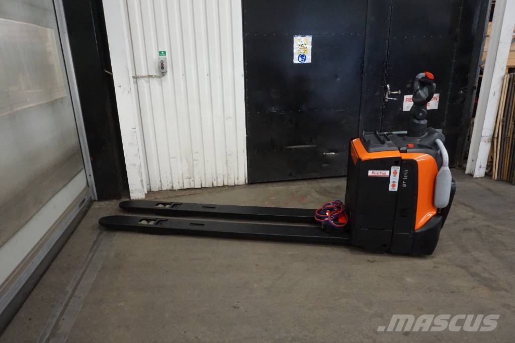 Toyota LPE250 Montacargas con plataformas de baja elevación