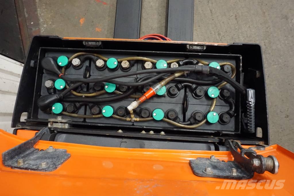 Toyota LPE250 Montacargas con plataformas de baja elevación