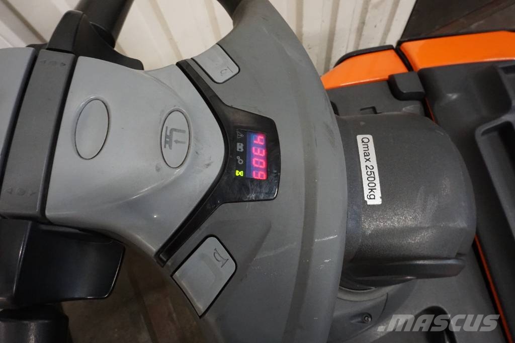 Toyota LPE250 Montacargas con plataformas de baja elevación