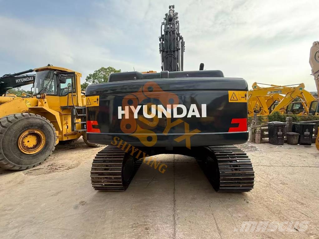 Hyundai R220-9S Lánctalpas kotrók