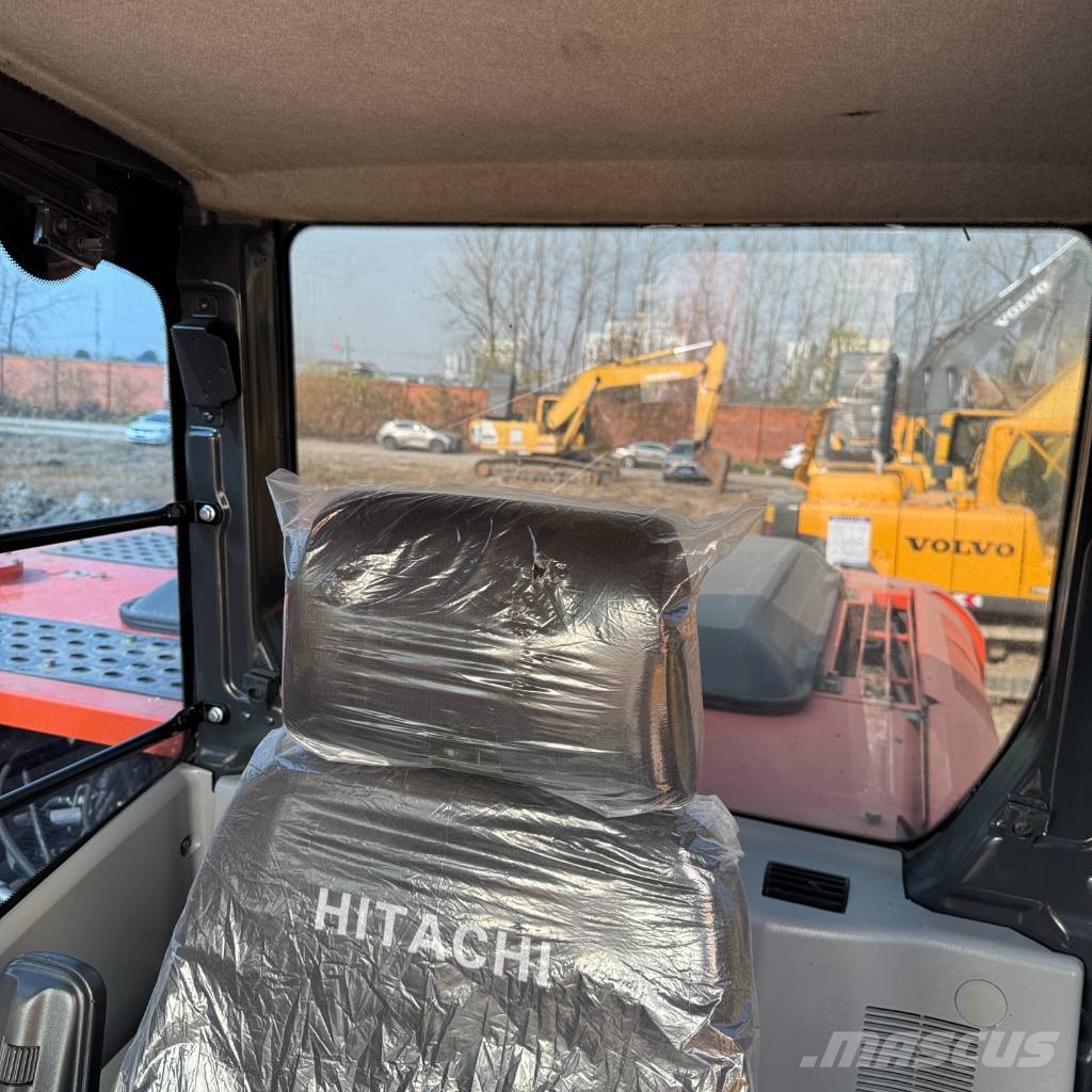 Hitachi ZX 200 Гусеничні екскаватори