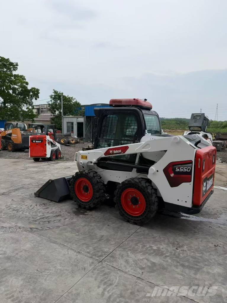 Bobcat S 550 Lietoti riteņu kompaktiekrāvēji