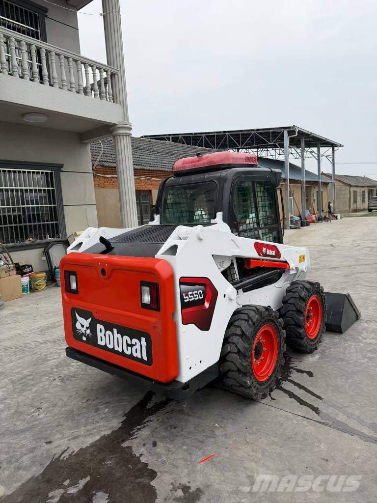 Bobcat S 550 Lietoti riteņu kompaktiekrāvēji