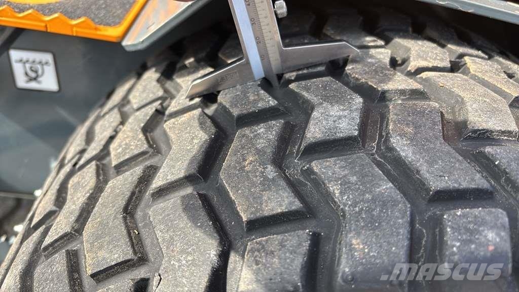 GiANT 1100 Rataslaadurid