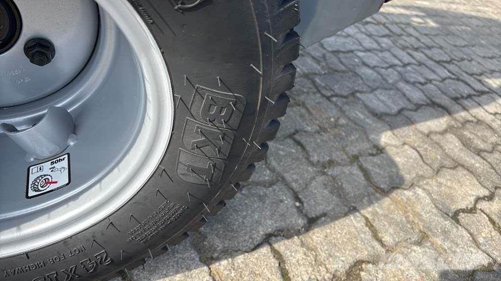 GiANT 1100 Rataslaadurid