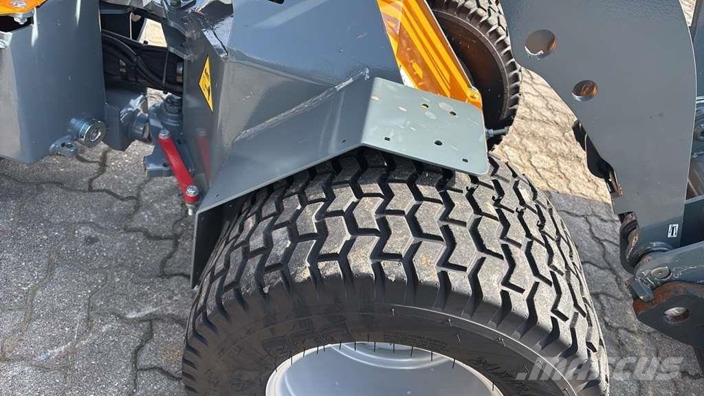 GiANT 1100 Rataslaadurid
