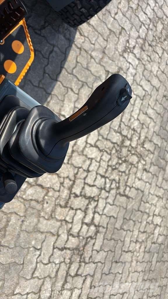 GiANT 1100 Rataslaadurid