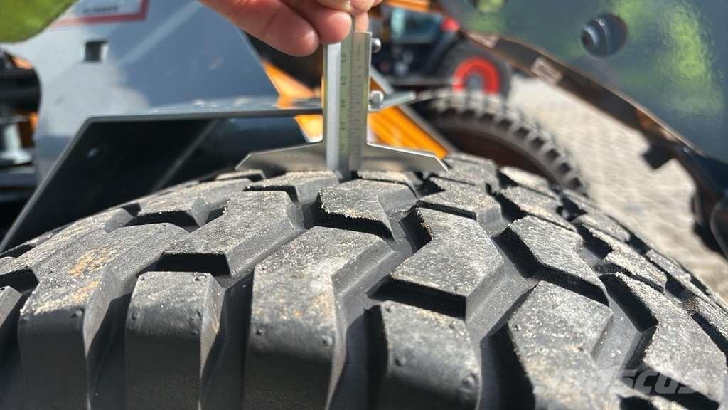 GiANT 1100 Rataslaadurid