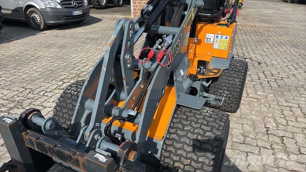 GiANT 1100 Rataslaadurid