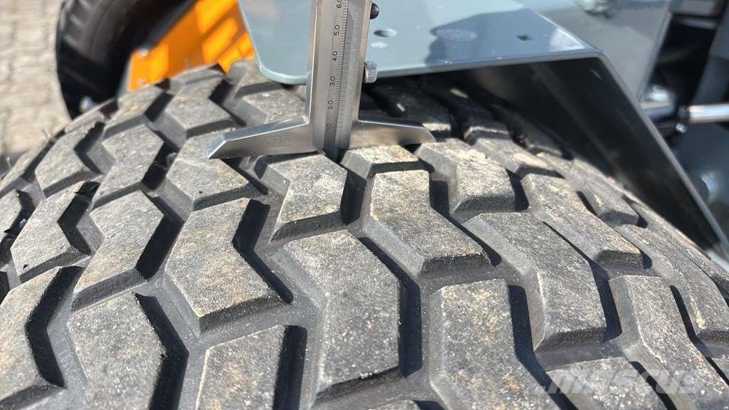 GiANT 1100 Rataslaadurid