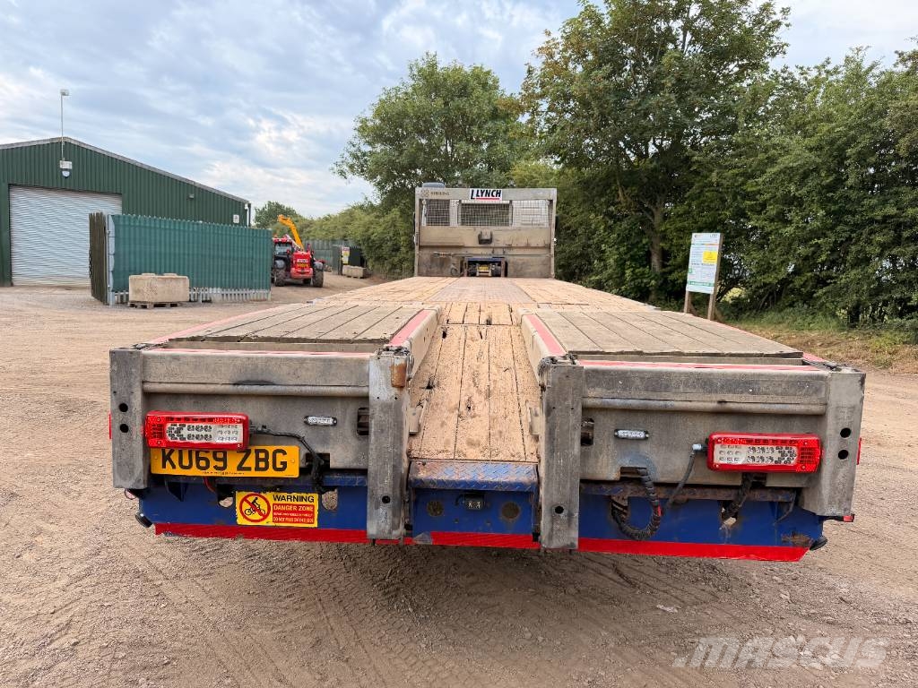 Volvo FM 380 8 X 2 Beavertail Flatbed Cheesewedge Camiones de superficie plana/cabrestantes