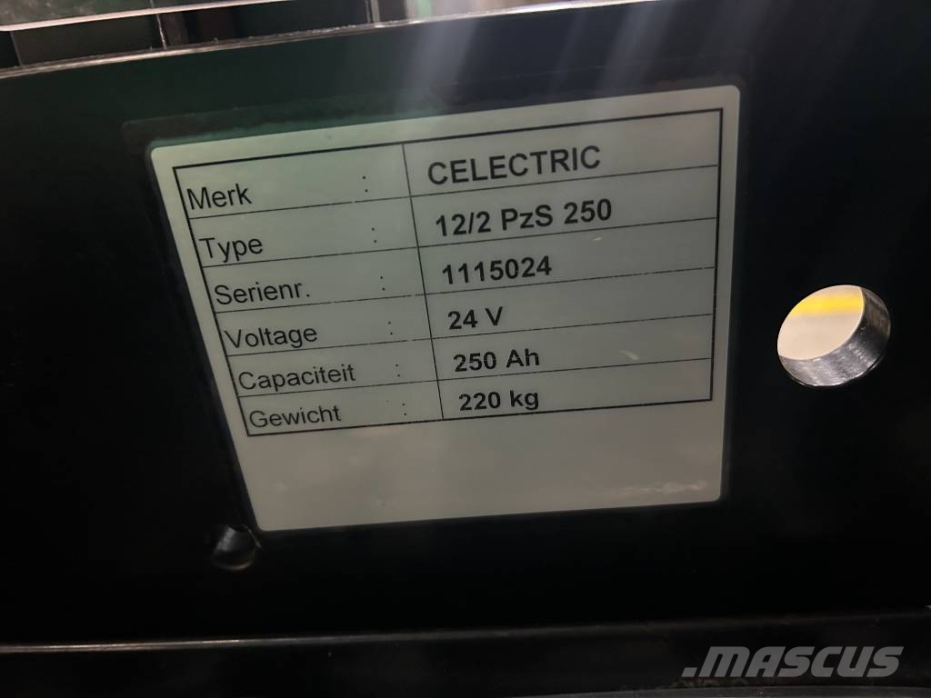 Mitsubishi SBP 12 N3 Montacargas manual