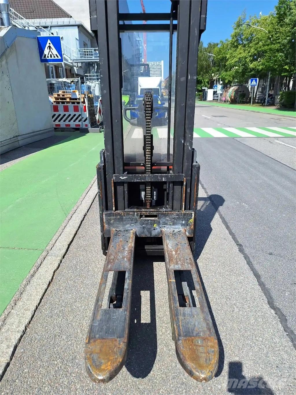 Toyota SWE160L Ručne vedené vysokozdvižné vozíky