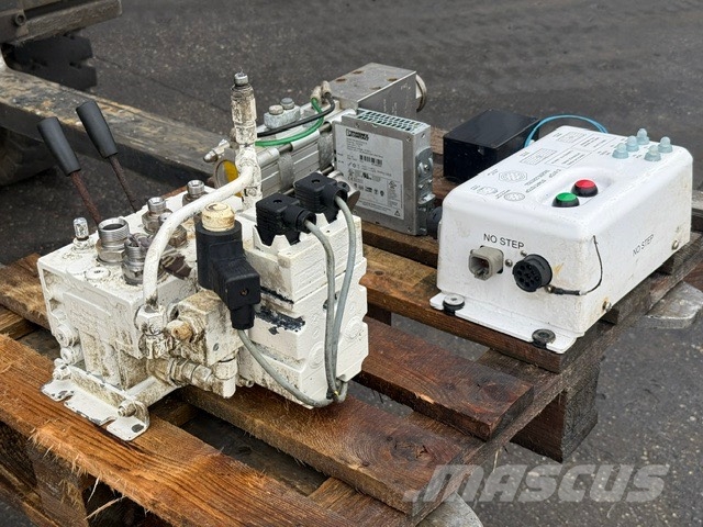 Danfoss USED HYDRAULIC BLOCK PVG 液压