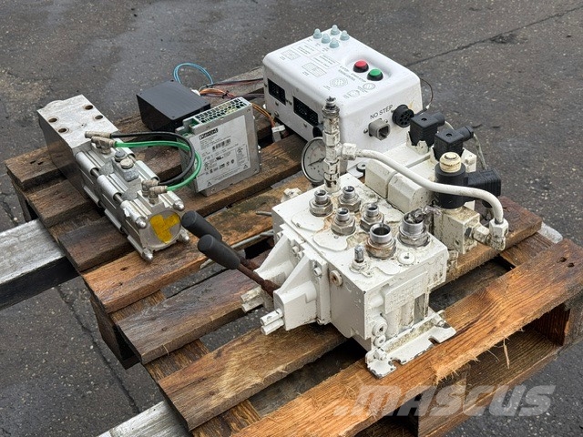 Danfoss USED HYDRAULIC BLOCK PVG 液压