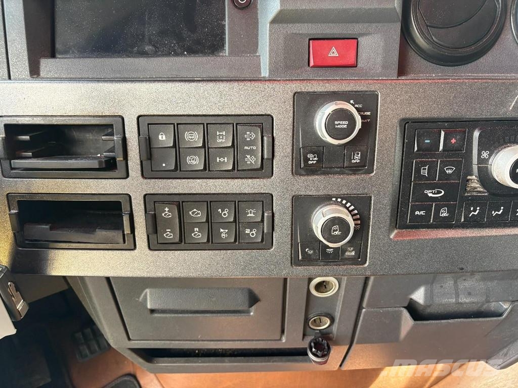 Renault T HIGH 520 + HYDRAULIC PTO + RETARDER + ALCOA WHEE Tahače