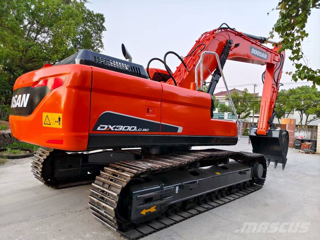 Doosan DX300LC-9C Raupenbagger