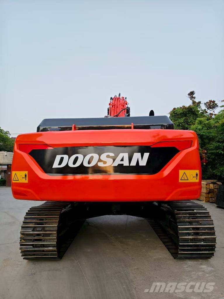 Doosan DX300LC-9C Raupenbagger