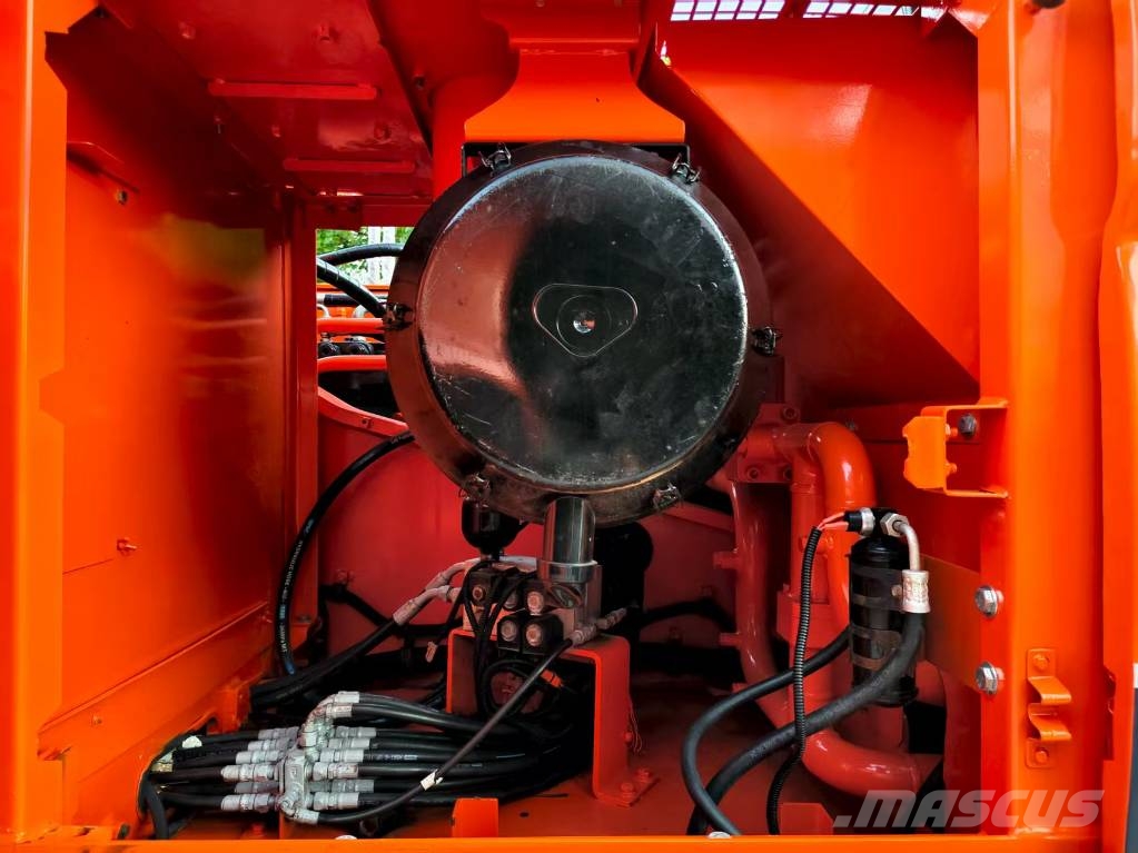 Doosan DX300LC-9C Raupenbagger