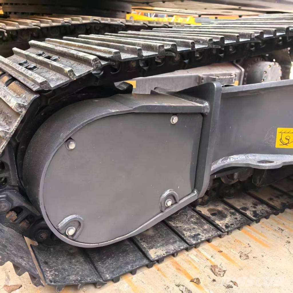 Doosan DX 225 LCA Kāpurķēžu ekskavatori