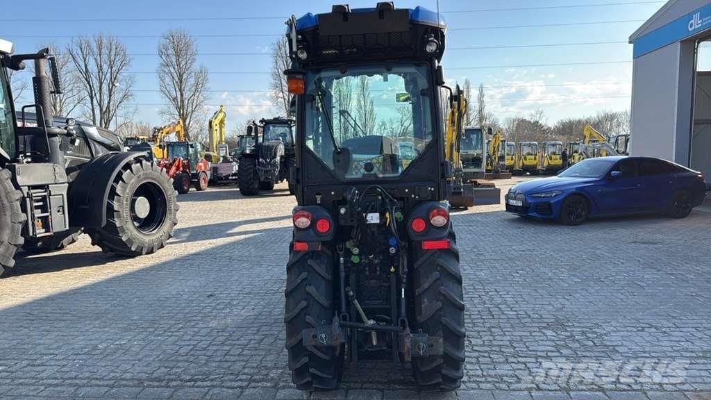 New Holland T4.100V Tractor Traktori
