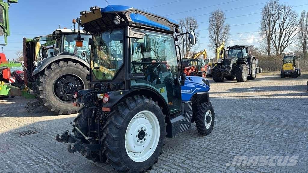 New Holland T4.100V Tractor Traktori