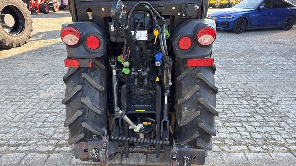 New Holland T4.100V Tractor Traktori